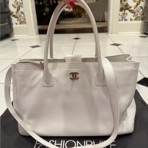 CHANEL Elegant White Tote Bag